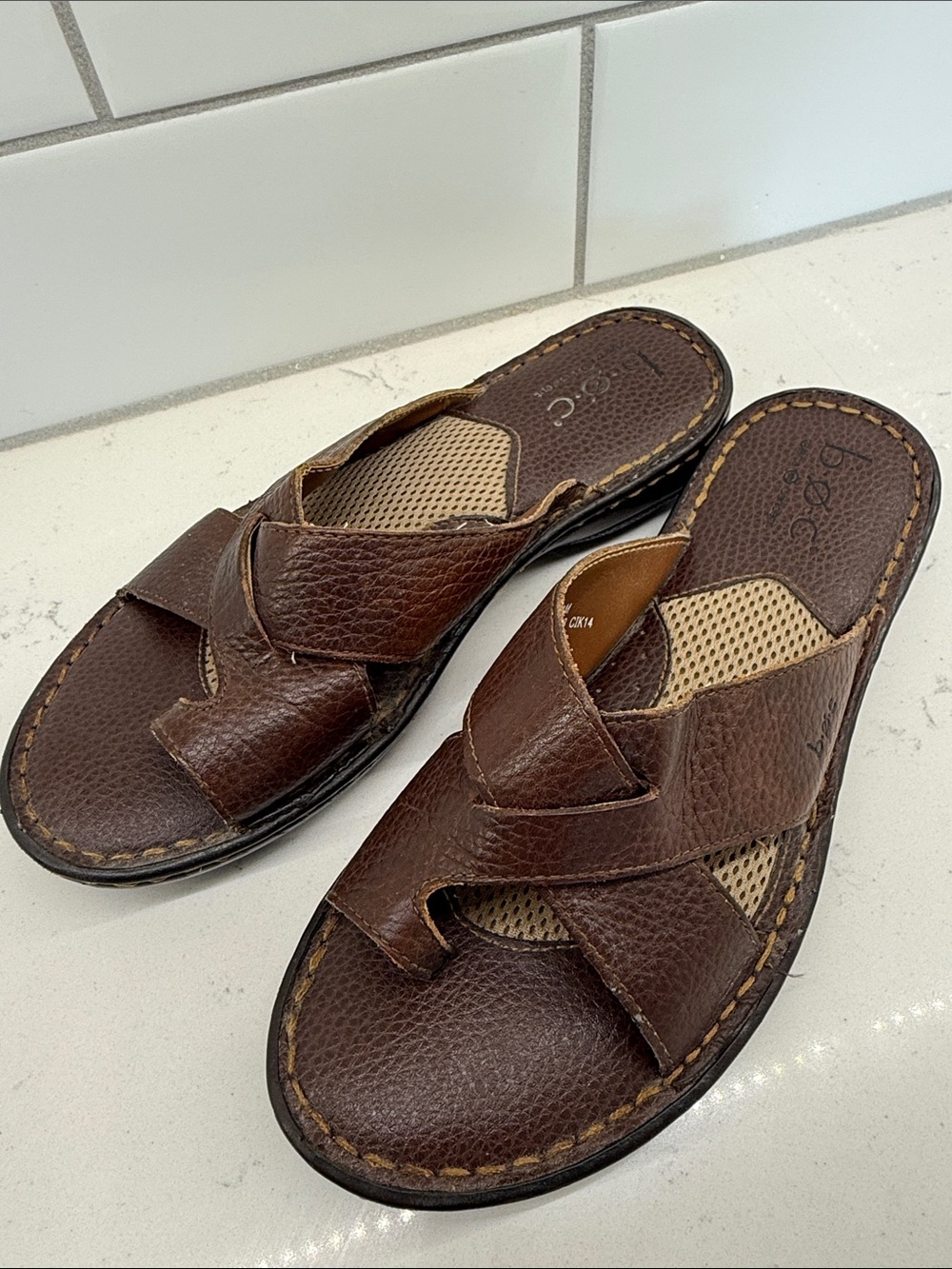 BOC born Brown Leather Slide Sandals - Comfort Footbed sz 8